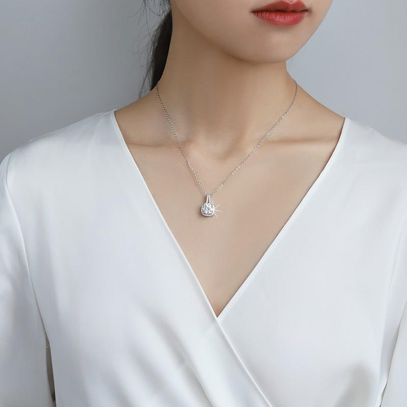 NO.204 S925 Sterling Silver Synthetic Moissanite Square Geometric Necklace Birthday Gift Minimalist Pendant Necklace Springtok