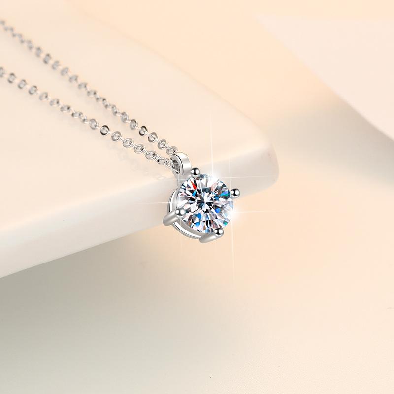 NO.193 S925 Sterling Silver round Four-Claw Necklace Synthetic Moissanite Necklace Birthday Gift Minimalist Pendant Necklace Springtok