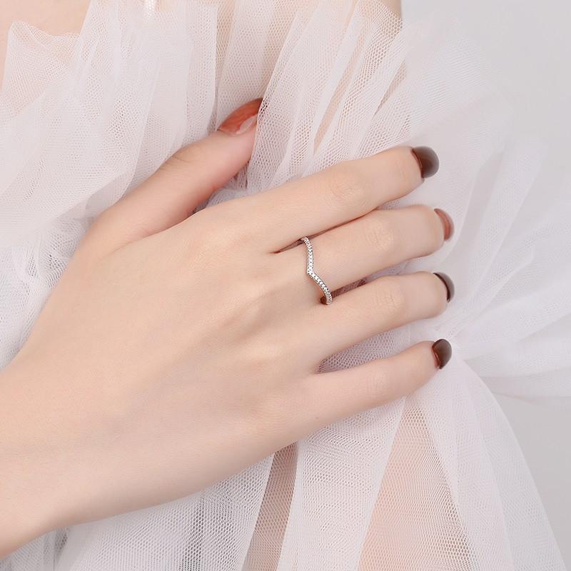 NO.093 S925 Sterling Silver V-Shaped Ring Synthetic Moissanite Ring fashion jewelry accessory woman girl promise ring Springtok