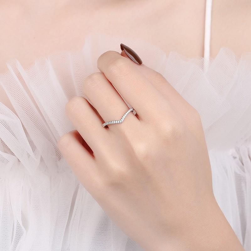 NO.093 S925 Sterling Silver V-Shaped Ring Synthetic Moissanite Ring fashion jewelry accessory woman girl promise ring Springtok