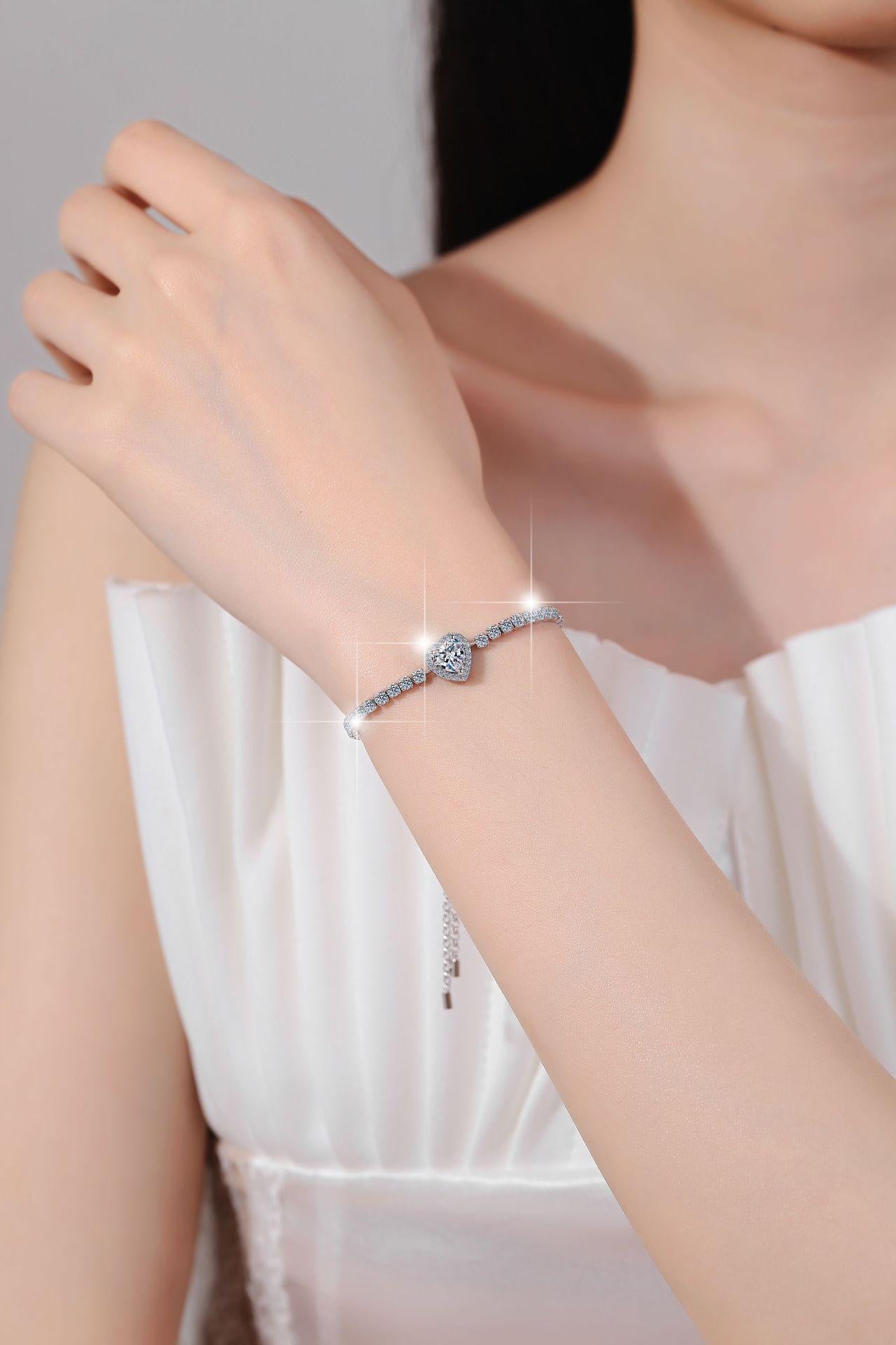 NO.220 S925 Sterling Silver Heart-Shaped Starry Sky Bracelet Synthetic Moissanite Bracelet