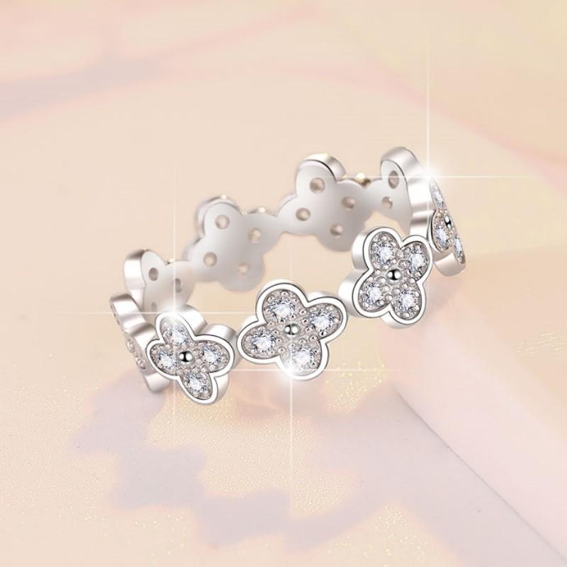 NO.151 925 Sterling Silver Four-Petals Ring Synthetic Moissanite Ring fashion jewelry accessory woman girl promise ring Springtok