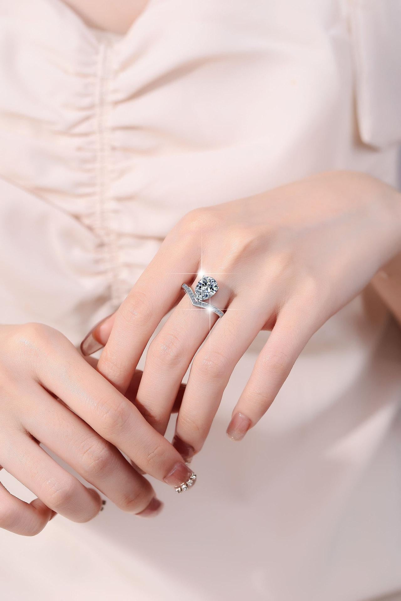 NO.137 S925 Sterling Silver Pear-shaped Crown Ring Synthetic Moissanite Ring fashion jewelry accessory woman girl promise ring Springtok