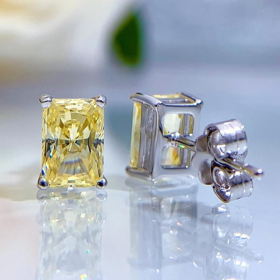 NO.182 S925 Sterling Silver Ice Flower Cut Rectangular Stud Earrings 1 cart 5*7MM 8A Cubic Zirconia Stud Earrings Glittering daily life Earrings Springtok