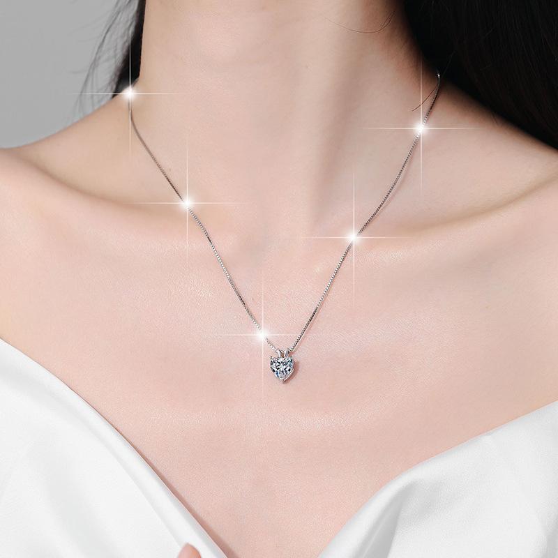 NO.197 925 Sterling Silver Heart-shape Synthetic Moissanite Necklace Birthday Gift Minimalist Pendant Necklace Springtok