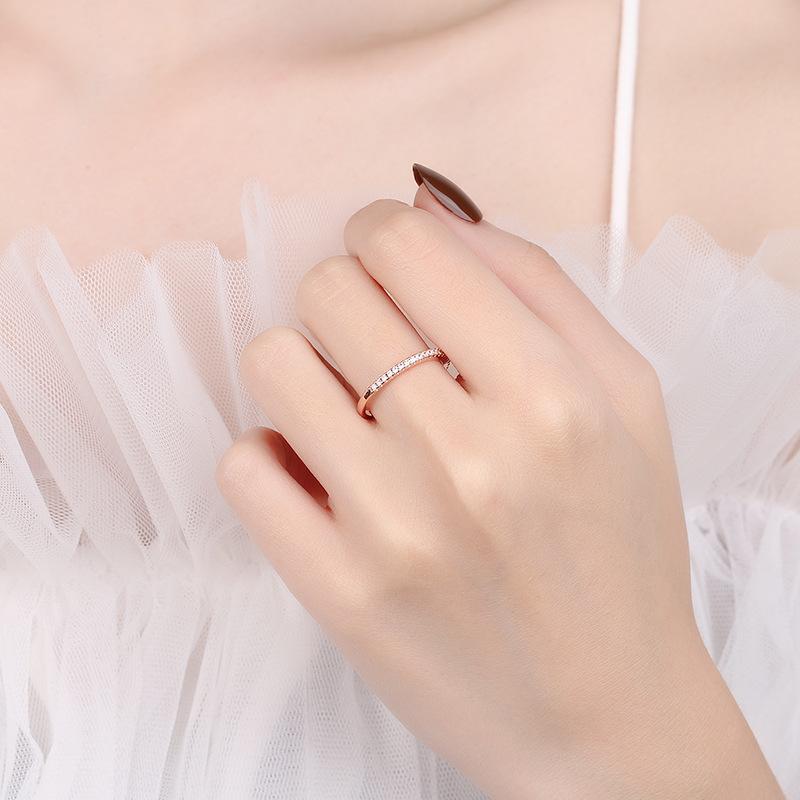NO.145 S925 Sterling Silver One-Line Ring Synthetic Moissanite fashion jewelry accessory woman girl promise ring Springtok