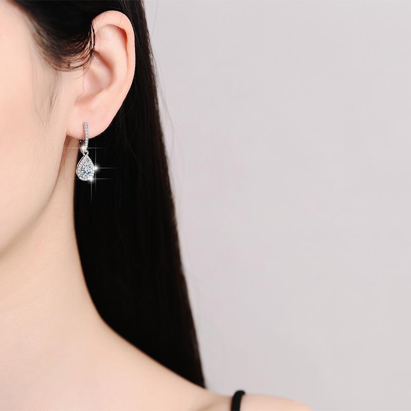NO.176 S925 Sterling Silver Pear-Shaped Earrings Synthetic Moissanite Earrings Glittering daily life Earrings Springtok