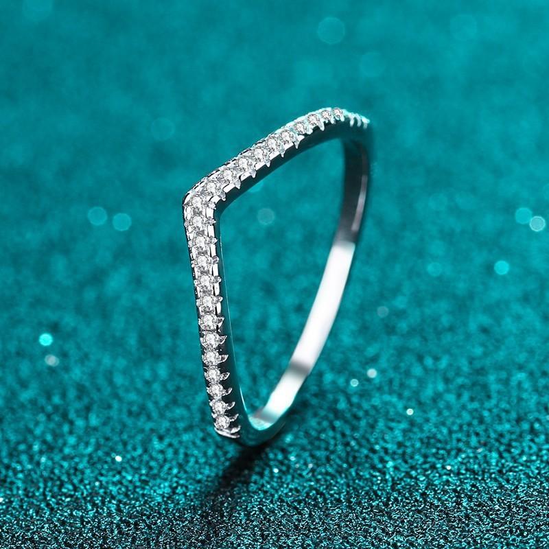 NO.093 S925 Sterling Silver V-Shaped Ring Synthetic Moissanite Ring fashion jewelry accessory woman girl promise ring Springtok