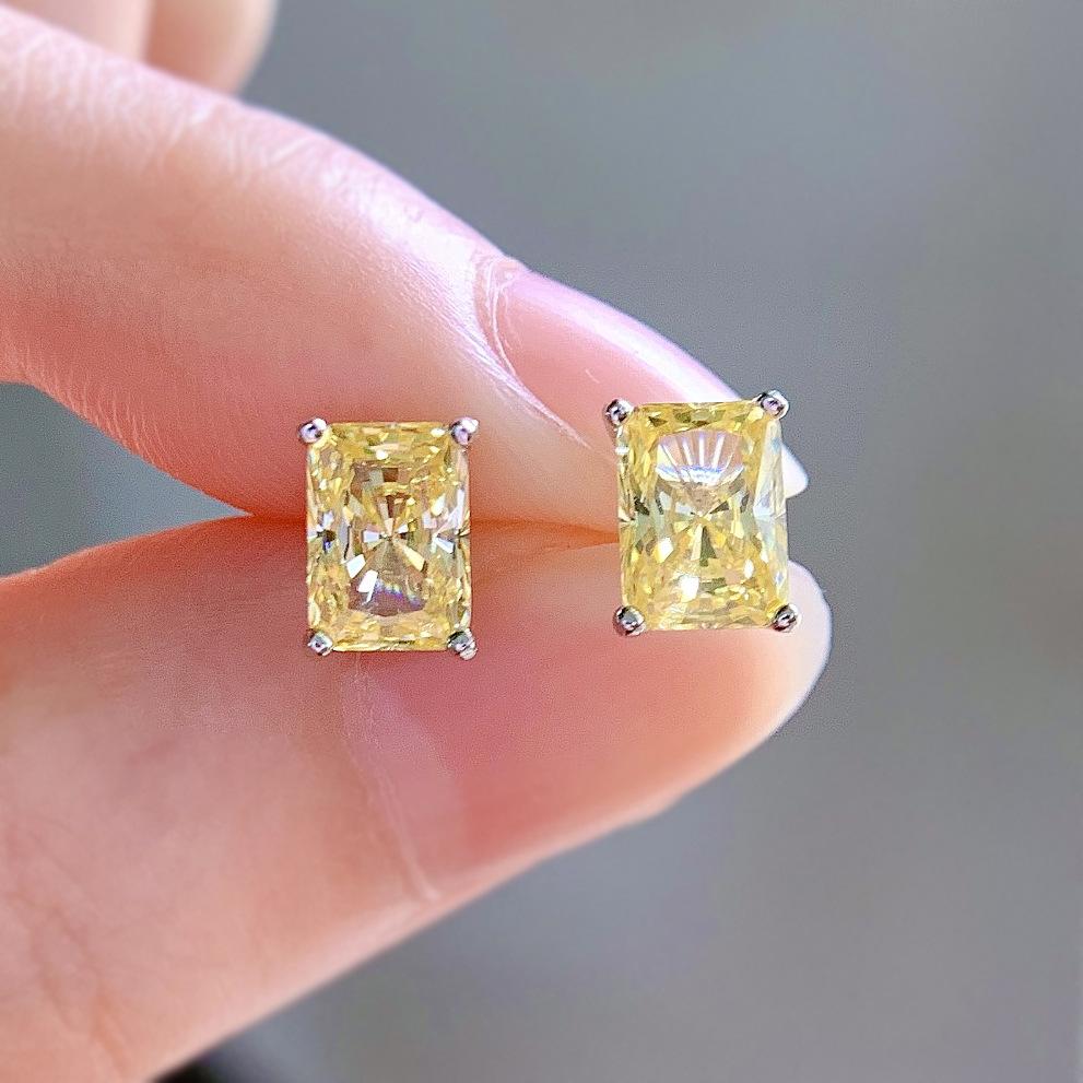 NO.182 S925 Sterling Silver Ice Flower Cut Rectangular Stud Earrings 1 cart 5*7MM 8A Cubic Zirconia Stud Earrings Glittering daily life Earrings Springtok