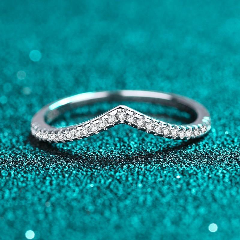 NO.093 S925 Sterling Silver V-Shaped Ring Synthetic Moissanite Ring fashion jewelry accessory woman girl promise ring Springtok