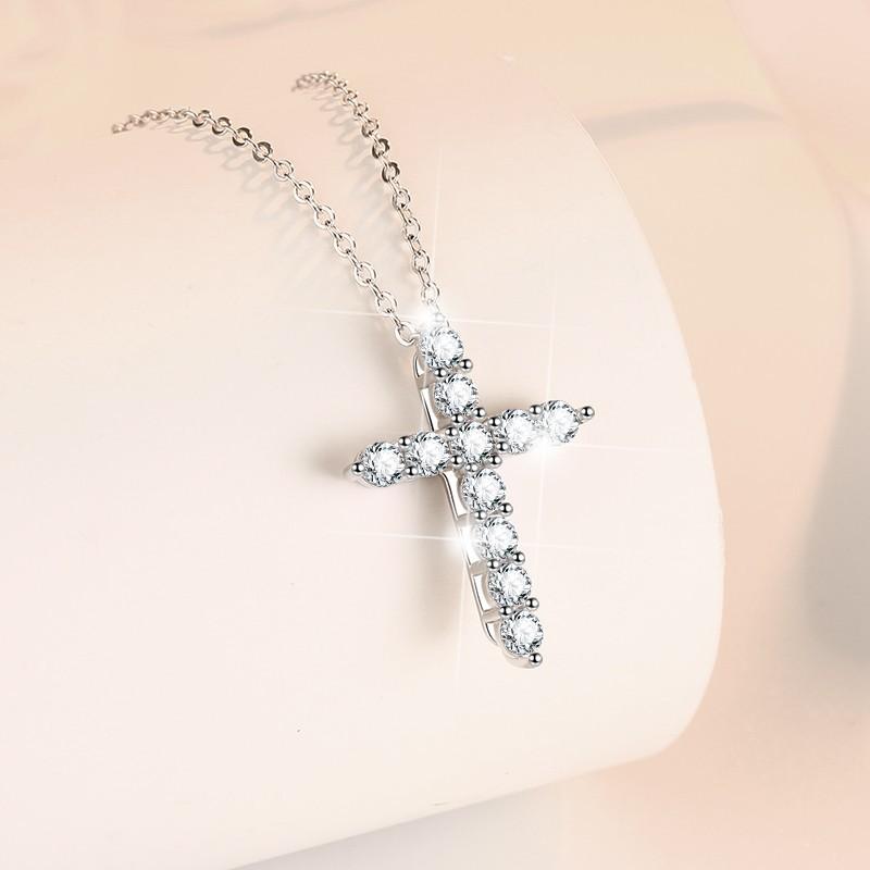 NO.202 S925 Sterling Silver Synthetic Moissanite Small Cross Necklace Birthday Gift Minimalist Pendant Necklace Springtok