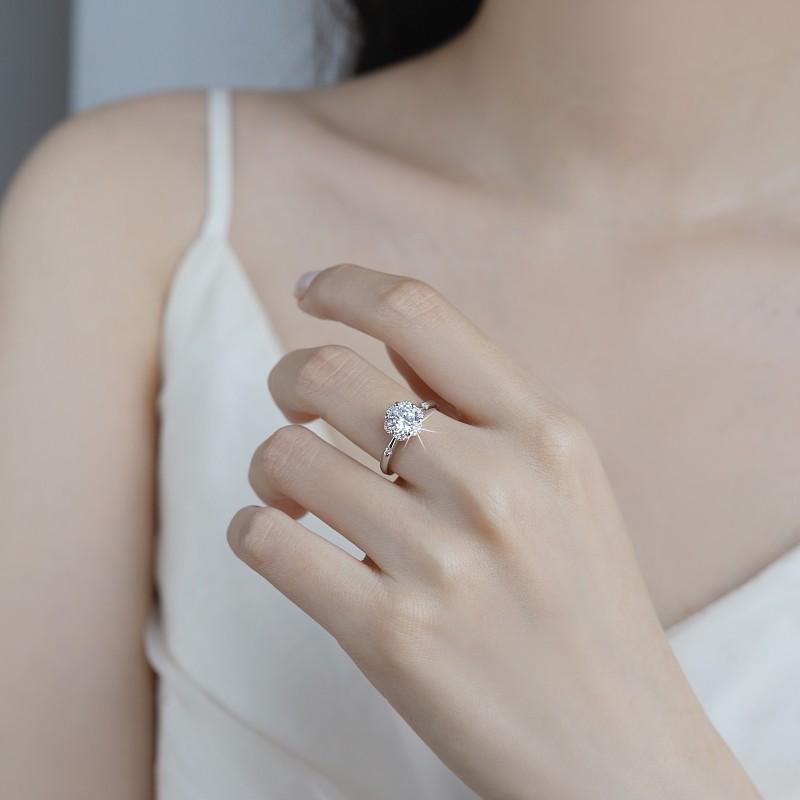 NO.110 S925 Sterling Silver Six-Claw Ring Synthetic Moissanite Ring fashion jewelry accessory woman girl promise ring Springtok