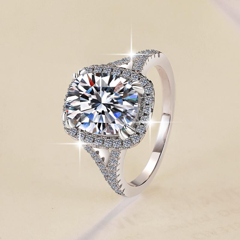 S925 Sterling Silver V-Shaped Cushion Square Ring Synthetic Moissanite Ring 4Carat-466 young  moissanite(25%)