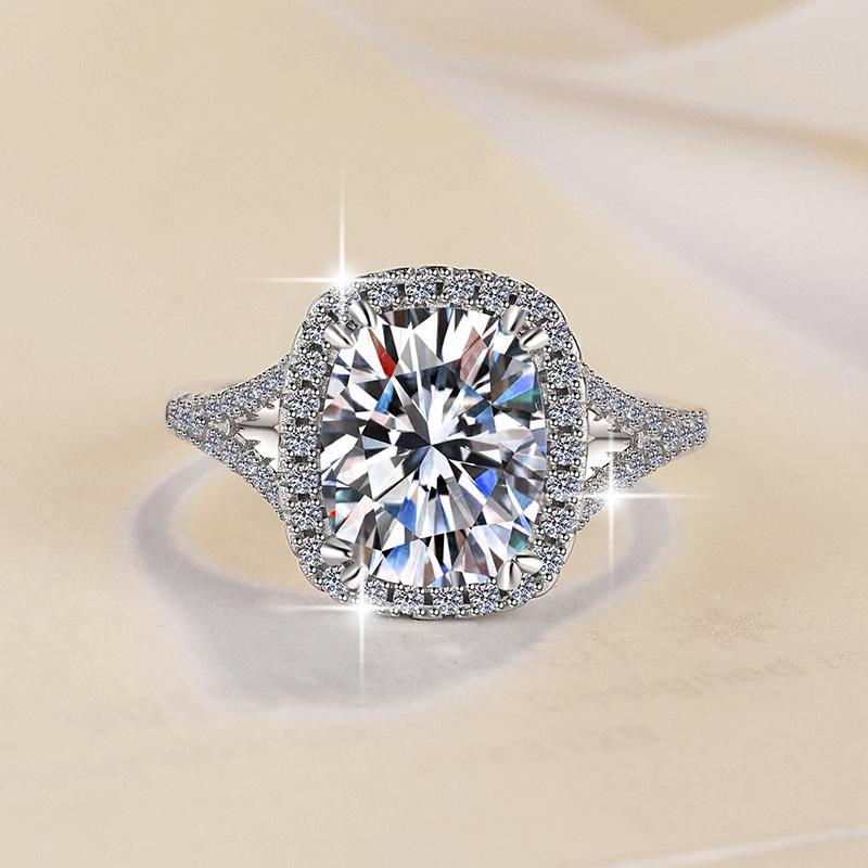 S925 Sterling Silver V-Shaped Cushion Square Ring Synthetic Moissanite Ring 4Carat-466 young  moissanite(25%)