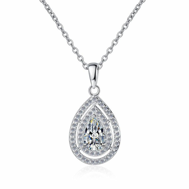 34. 925 sterling silver pear-shaped pendant/1 karat/synthetic moissanite pendant