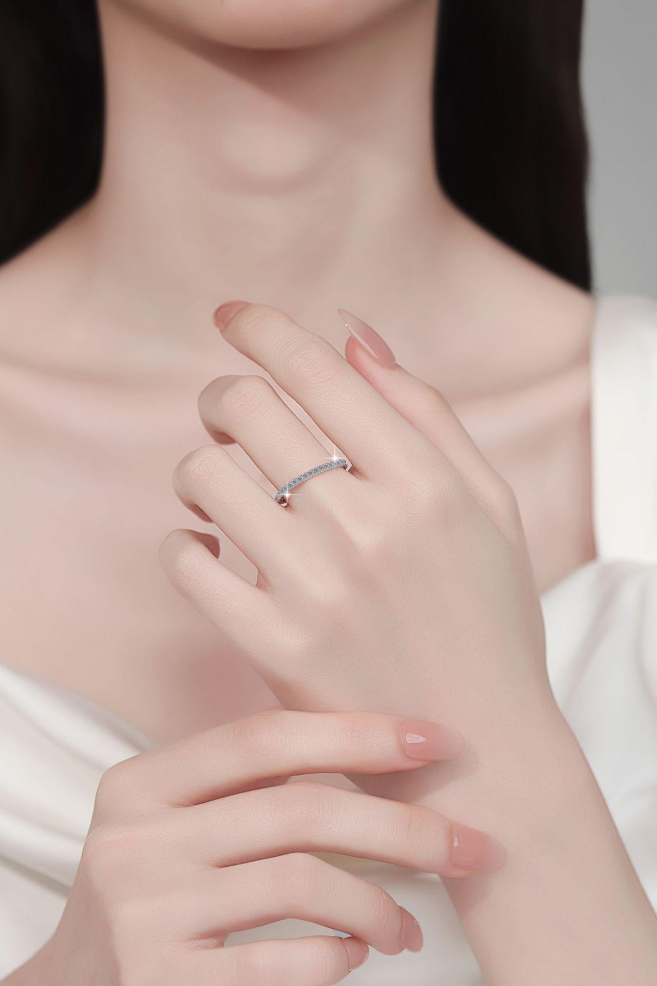 S925 Sterling Silver One-word Plated Band Ring Synthetic Moissanite Ring-570(35%)