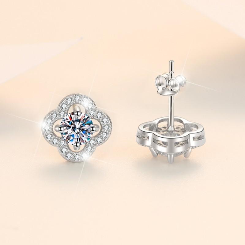 37. S925 Sterling Silver  Four Petals Ear Stud Synthetic Moissanite Stud Earrings