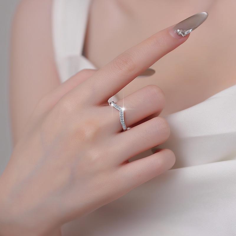S925 Sterling Silver V-Shaped Band Ring Synthetic Moissanite Ring-297(35%)