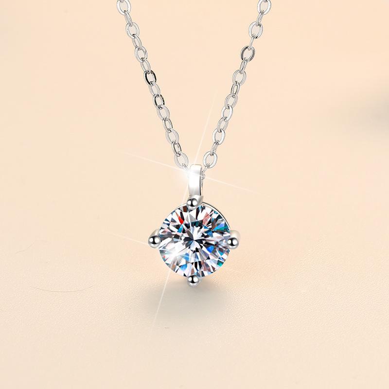 3. S925 Sterling Silver round Four-Claw Necklace Synthetic Moissanite Necklace