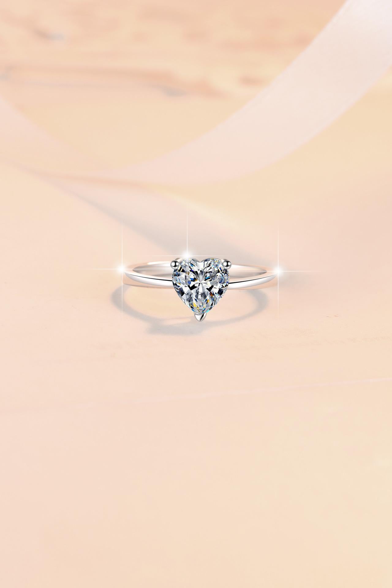S925 Sterling Silver Heart-Shaped Ring Synthetic Moissanite Ring 1Carat-181(35%)