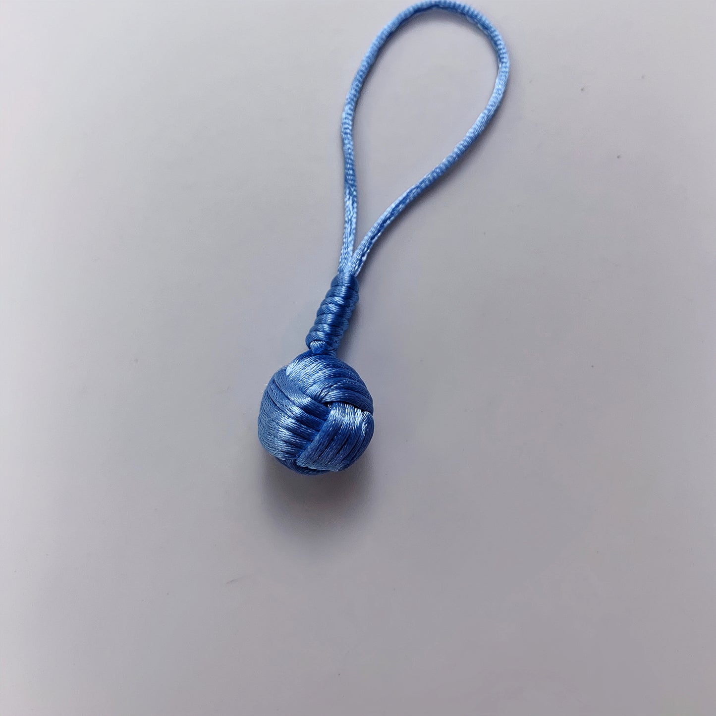 Hand-woven wrapped 10mm cat eye copper beads pendant, mobile phone pendant, bag pendant