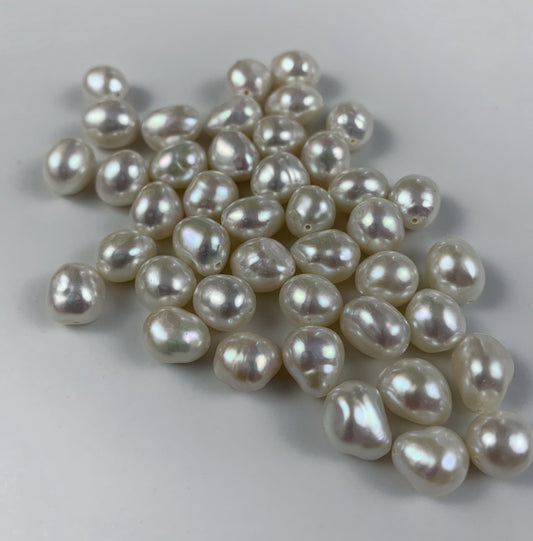 Big white Baroque pearl（8-9mm)