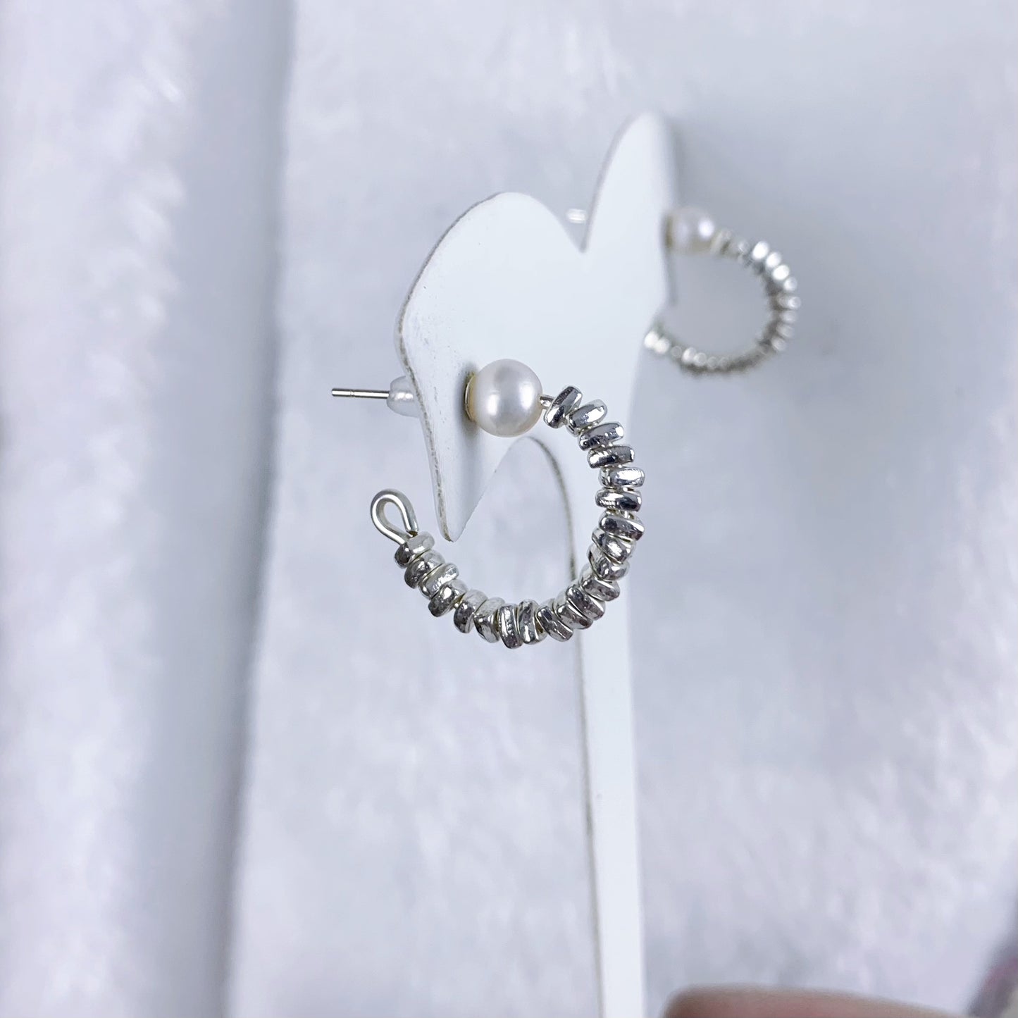 C-shaped Earstud