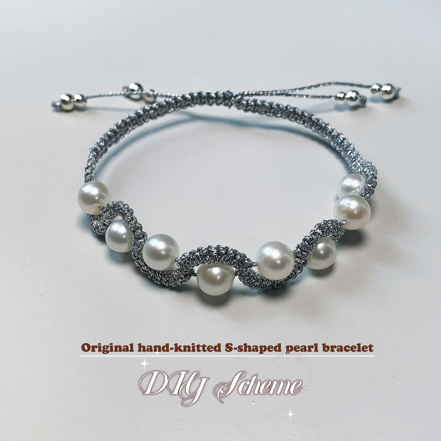 2.Original hand-knitted S-shaped pearl bracelet