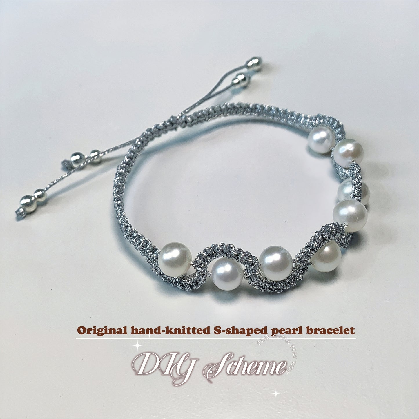 2.Original hand-knitted S-shaped pearl bracelet