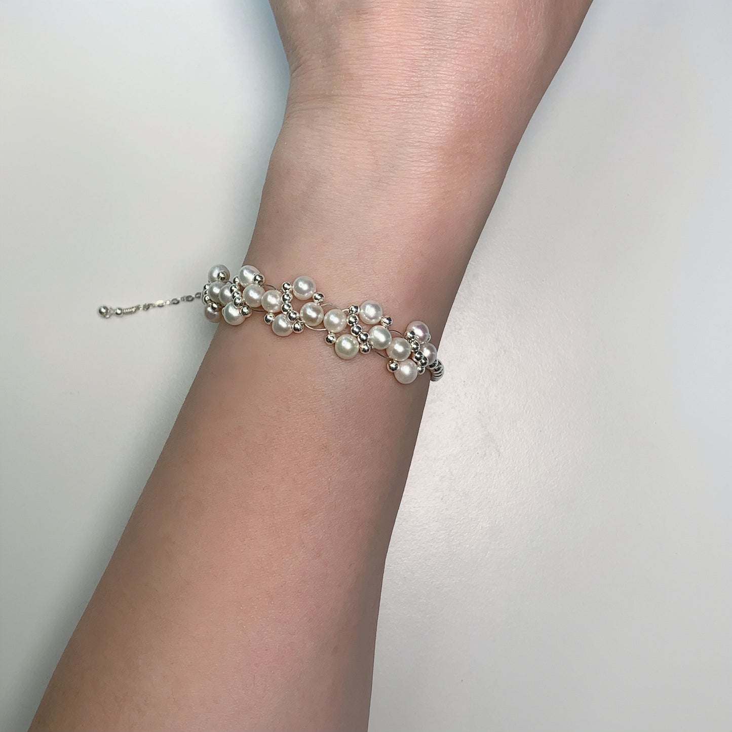 20.Original hand-made big flower Fresh Water Pearl bracelet