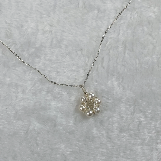 63.Six star pearl pendant