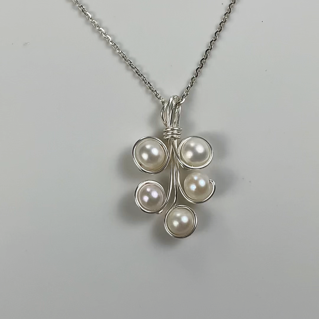 75.Large grape pearl pendant