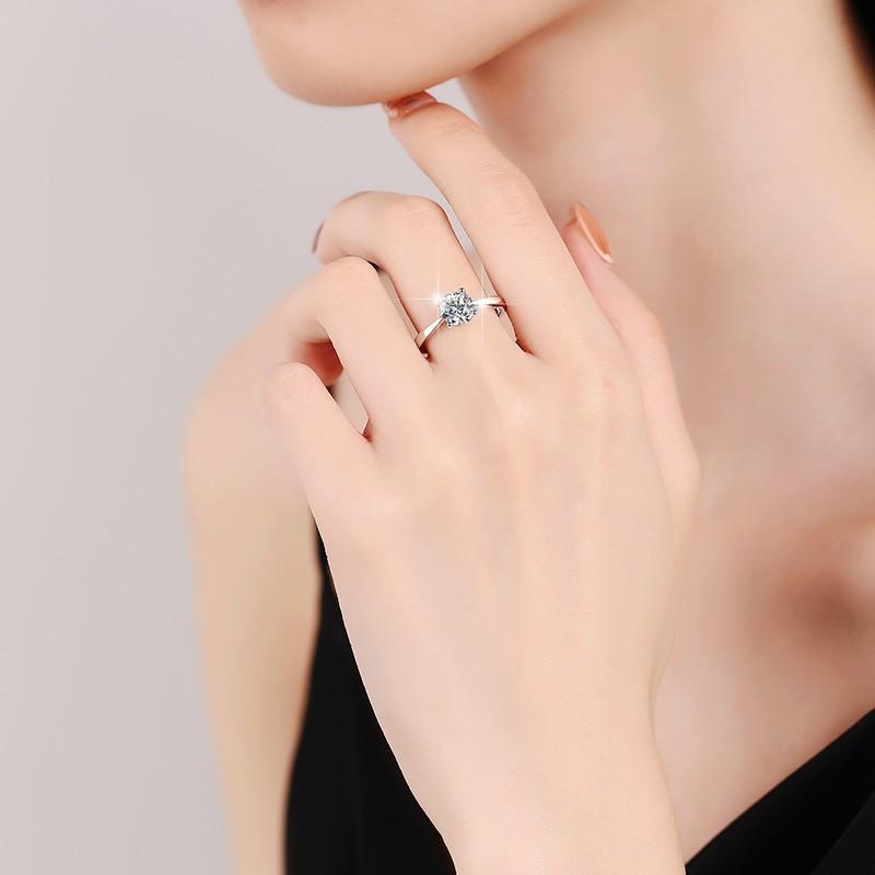NO.130 S925 Sterling Silver D Color Synthetic Moissanite Four-Claw Ring - 1 Carat & 2 Carats, High Grade Elegant Luxury,  Engagement Ring fashion jewelry accessory woman girl promise ring Springtok