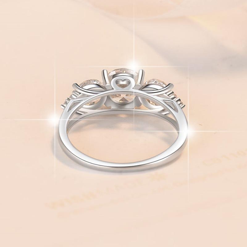 NO.121 S925 Sterling Silver Three Stone Ring Synthetic Moissanite Ring 2 Karat fashion jewelry accessory woman girl promise ring Springtok