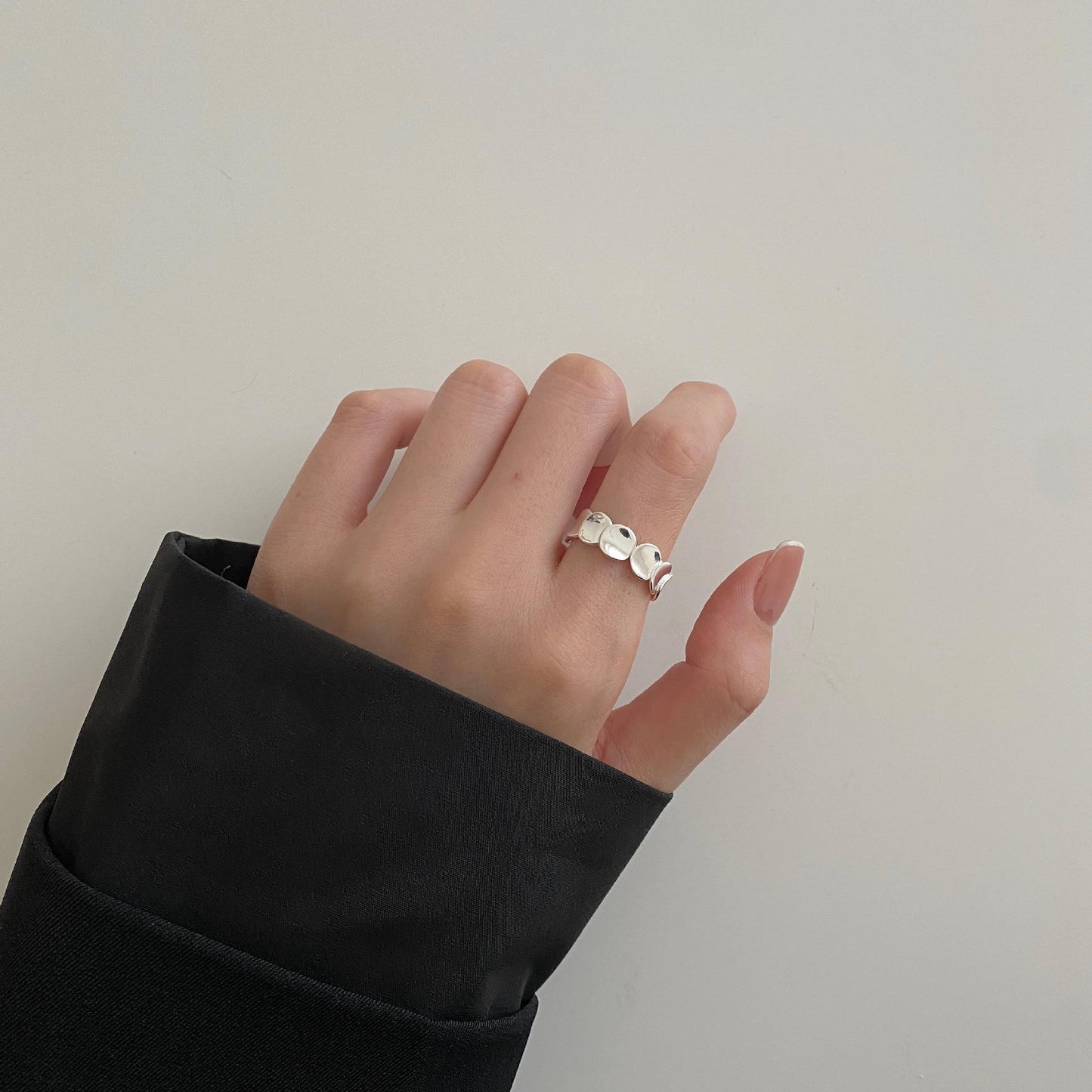 S925 Sterling Silver Fish Scale Round Disc Ring for Women - 549(45%)