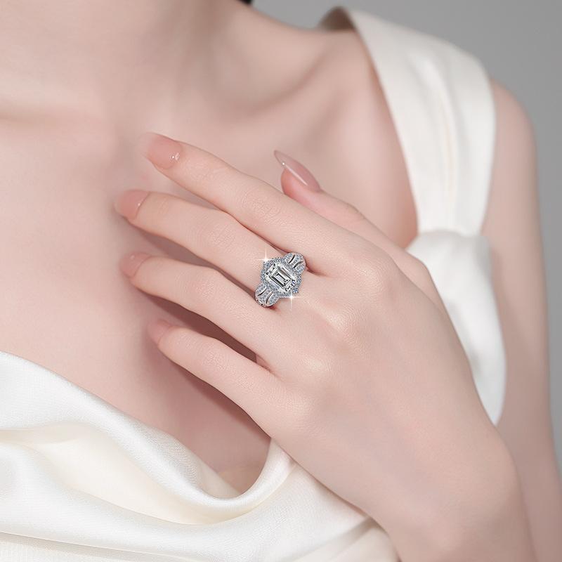 S925 Sterling Silver Big Grandma Ring Synthetic Moissanite Ring 3Carat-445 young  moissanite(25%)