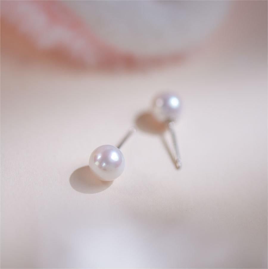 NO90 Nearly Round Nature Freshwater Pearl S925 Sterling Silver Earrings/ High light Slightly blemished natural freshwater pearl/ Send A Special Cloth For Cheaning The Earrings