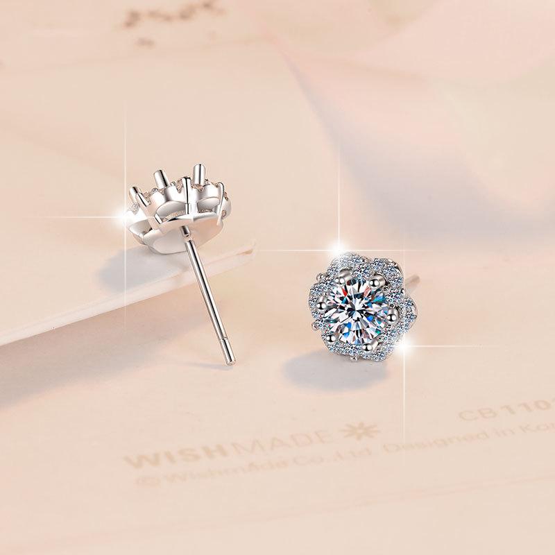 41. S925 Sterling Silver Little Flower Ear Stud Plum Blossom Synthetic Moissanite Earrings